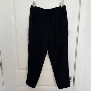 Women’s Linen Black Tapered Pants